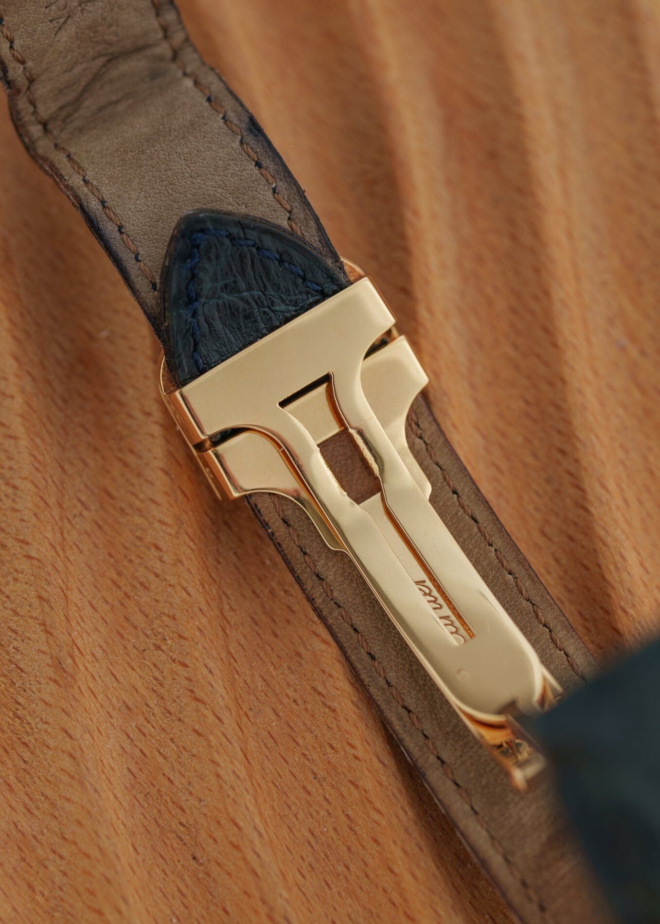 Cartier タンク ルイ カルティエ LM 819001 YG ムーンフェイズ Dバックル付き Watch CARTIER