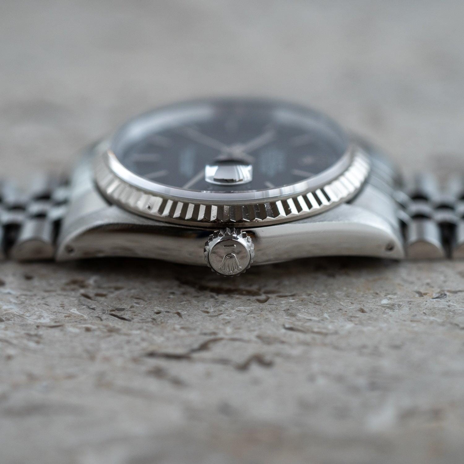 ROLEX Oyster Perpetual Datejust 16234 Black - Arbitro