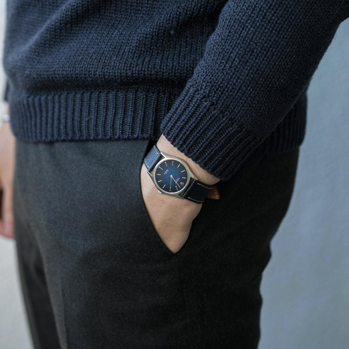 ROLEX Cellini 3804 WG Navy Dial 1970s - Arbitro