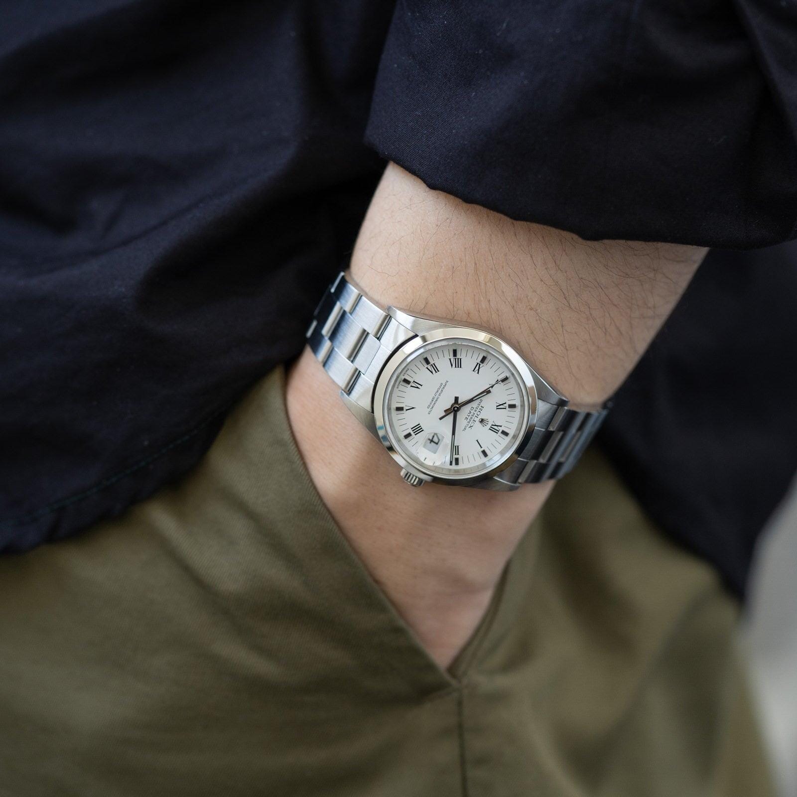 ROLEX Oyster Perpetual Date 15200 White Roman - Arbitro