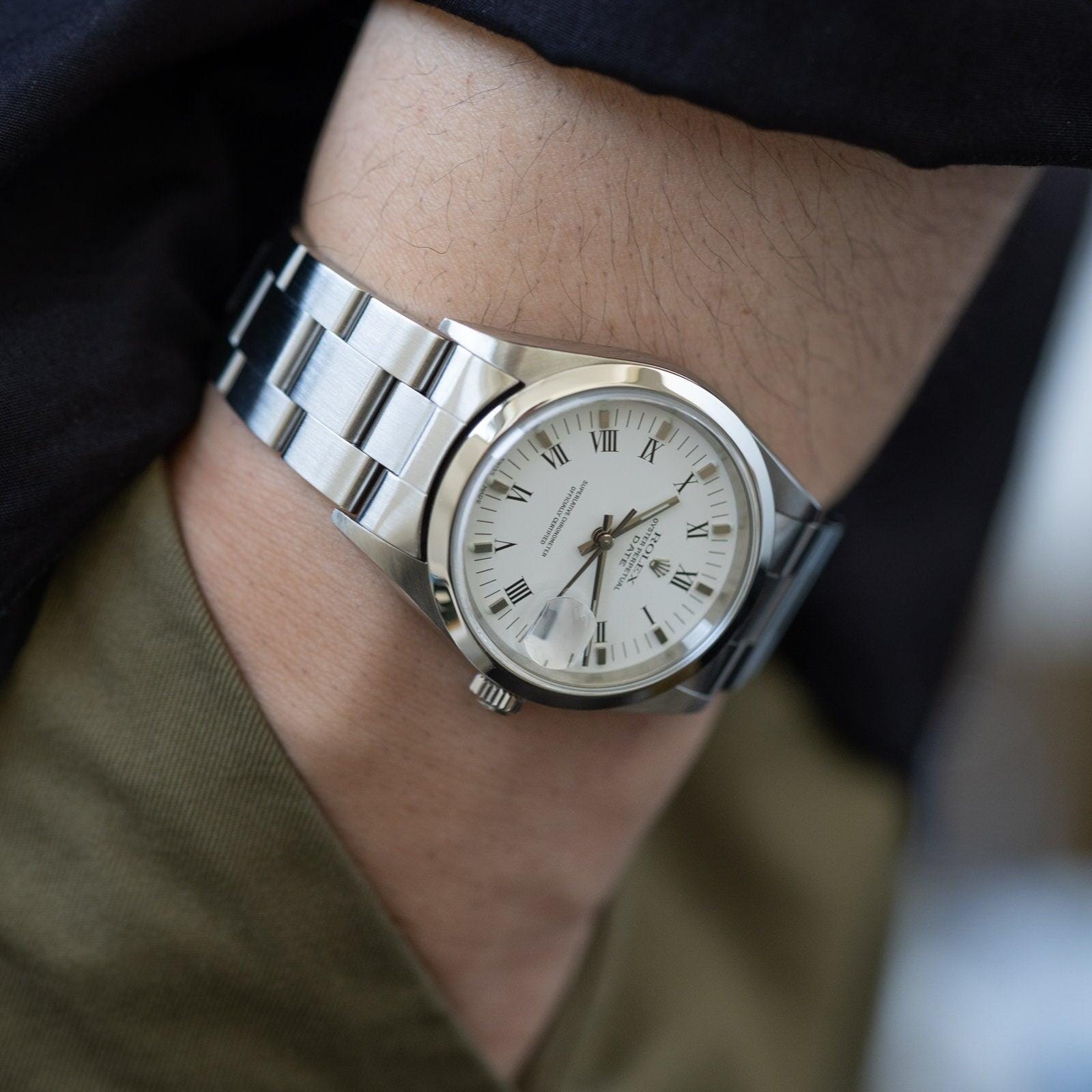ROLEX Oyster Perpetual Date 15200 White Roman - Arbitro