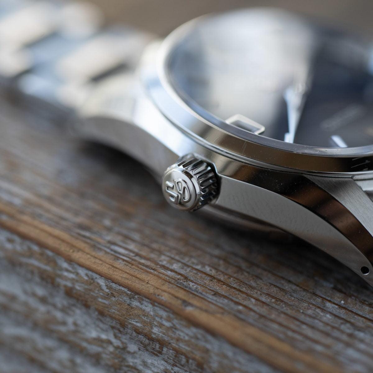 GRAND SEIKO SBGR073 Navy Dial - Arbitro