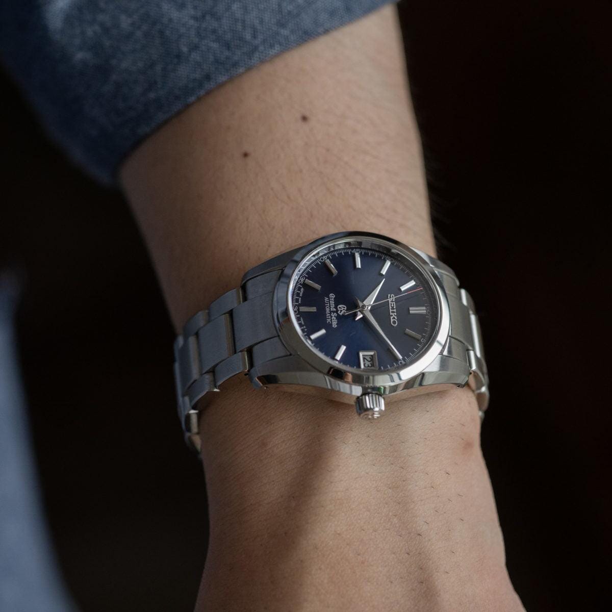 GRAND SEIKO SBGR073 Navy Dial - Arbitro