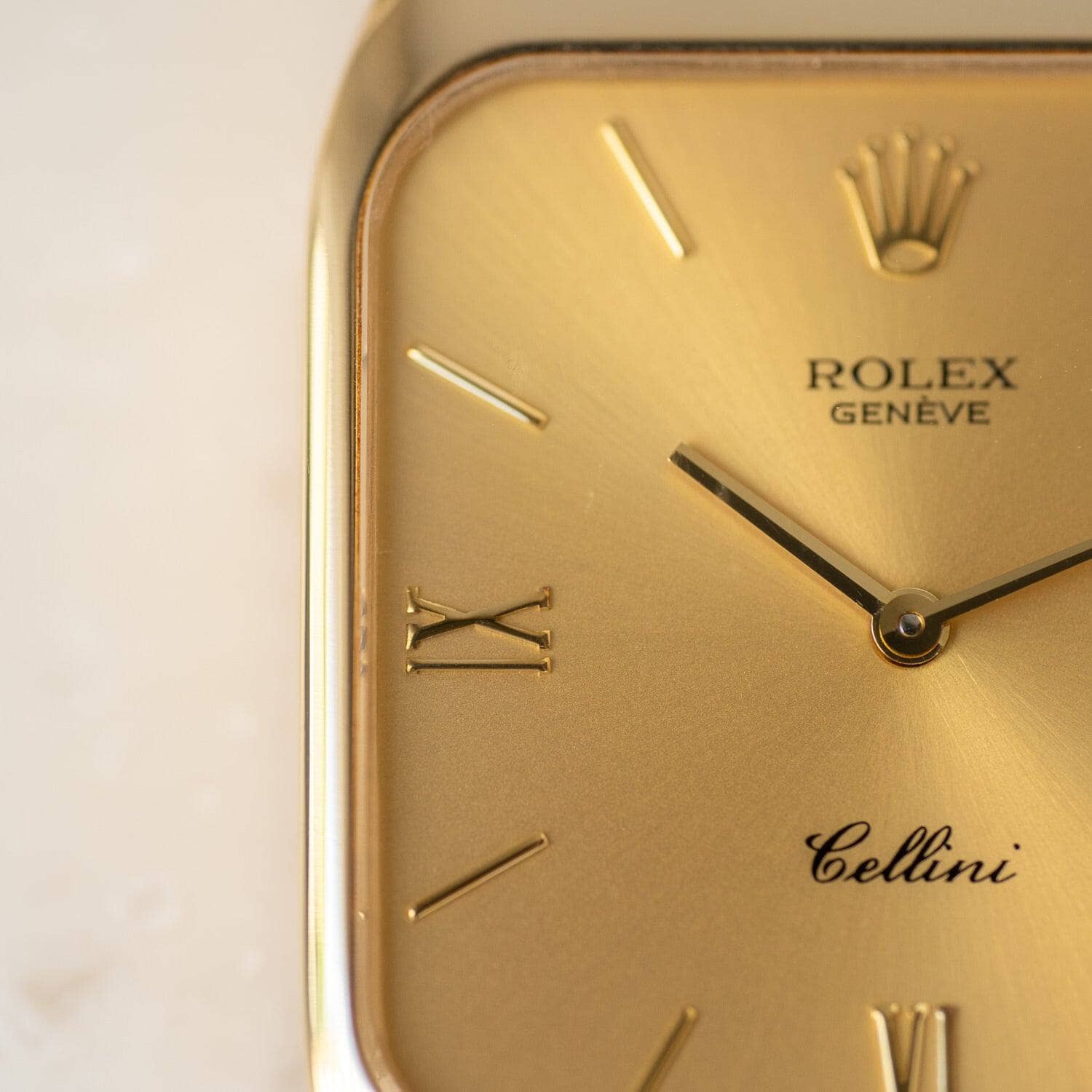 ROLEX Cellini 4135 YG Champagne Dial - Arbitro