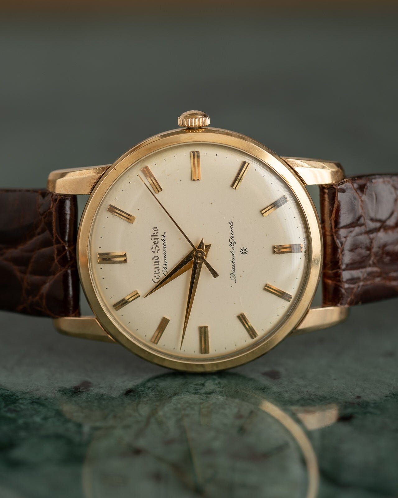 Grand Seiko First J14070 Carved Logo Dial 1960 | ARBITRO